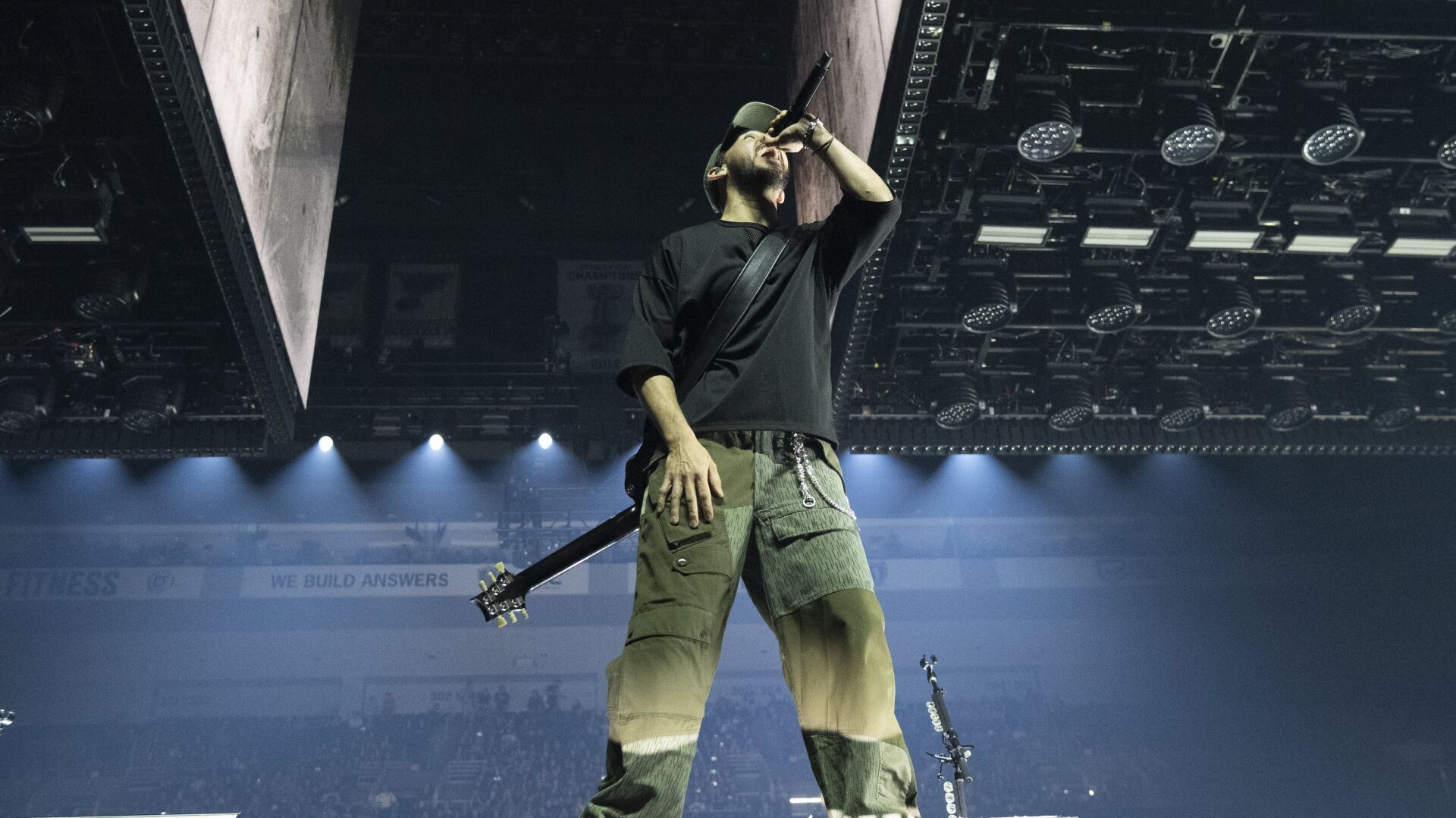 Linkin Park performs live at the Enterprise Cente